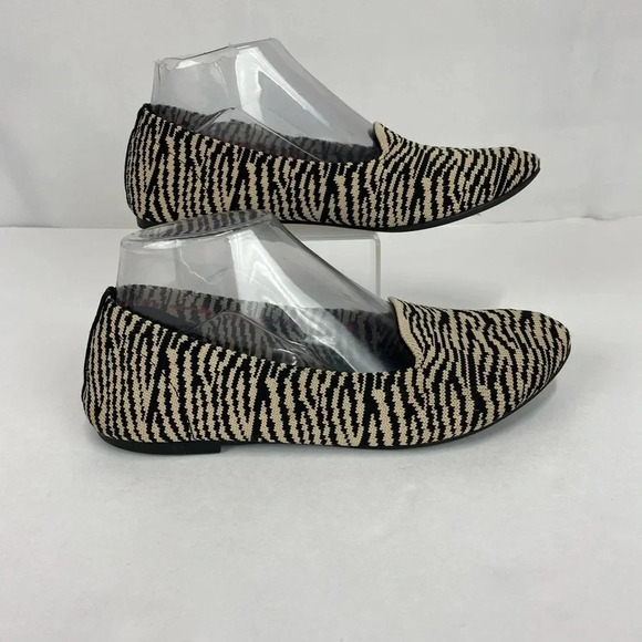 Skechers Womens 7 Cleo Knitty Kitty Zebra Print Flats Pointed Toe Slip On - Picture 1 of 6